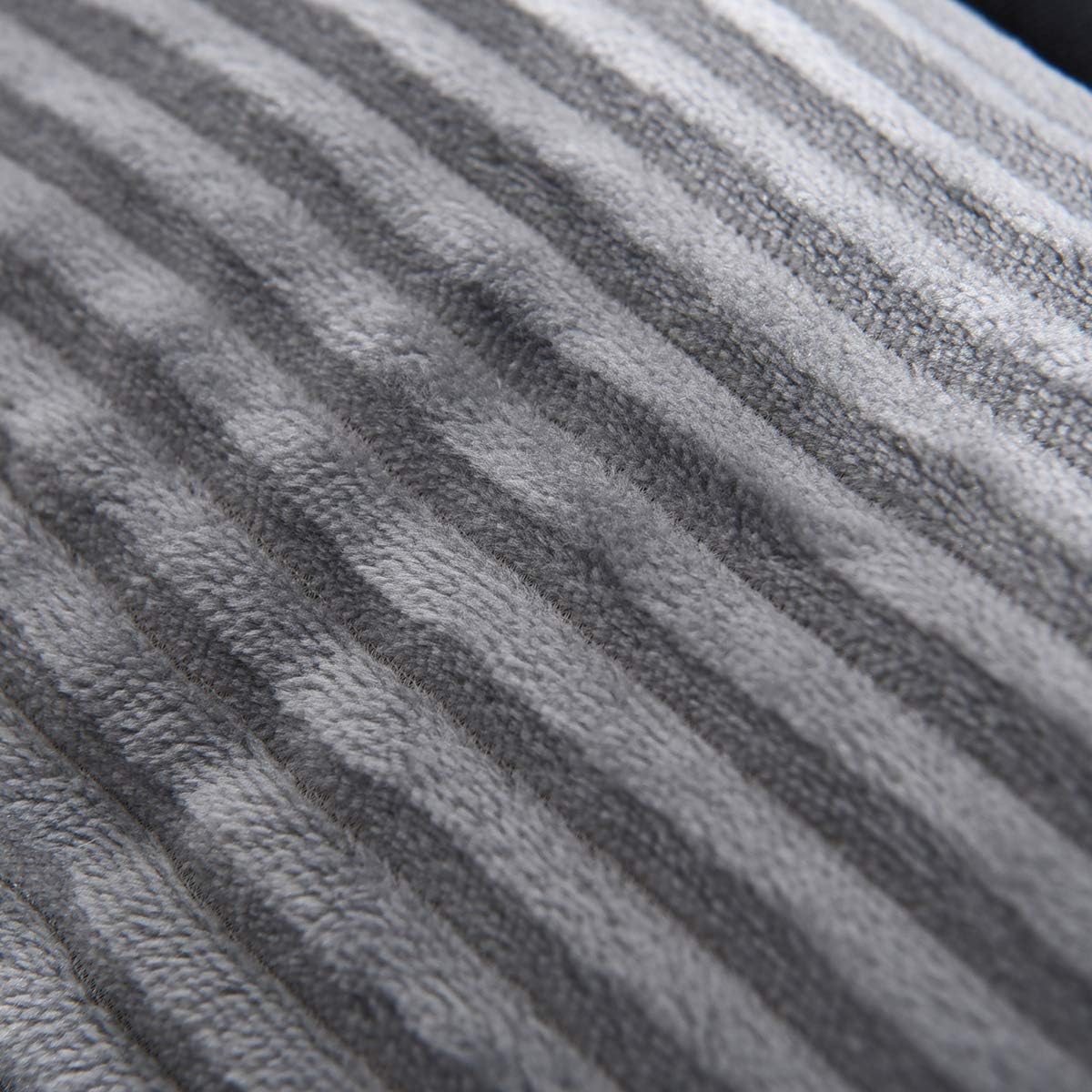 Amazon Basics 24-Inch Machine Washable Self Warming Pet Bed For Cat or Dog, Rectangle, Grey, 24L x 20W x 7H