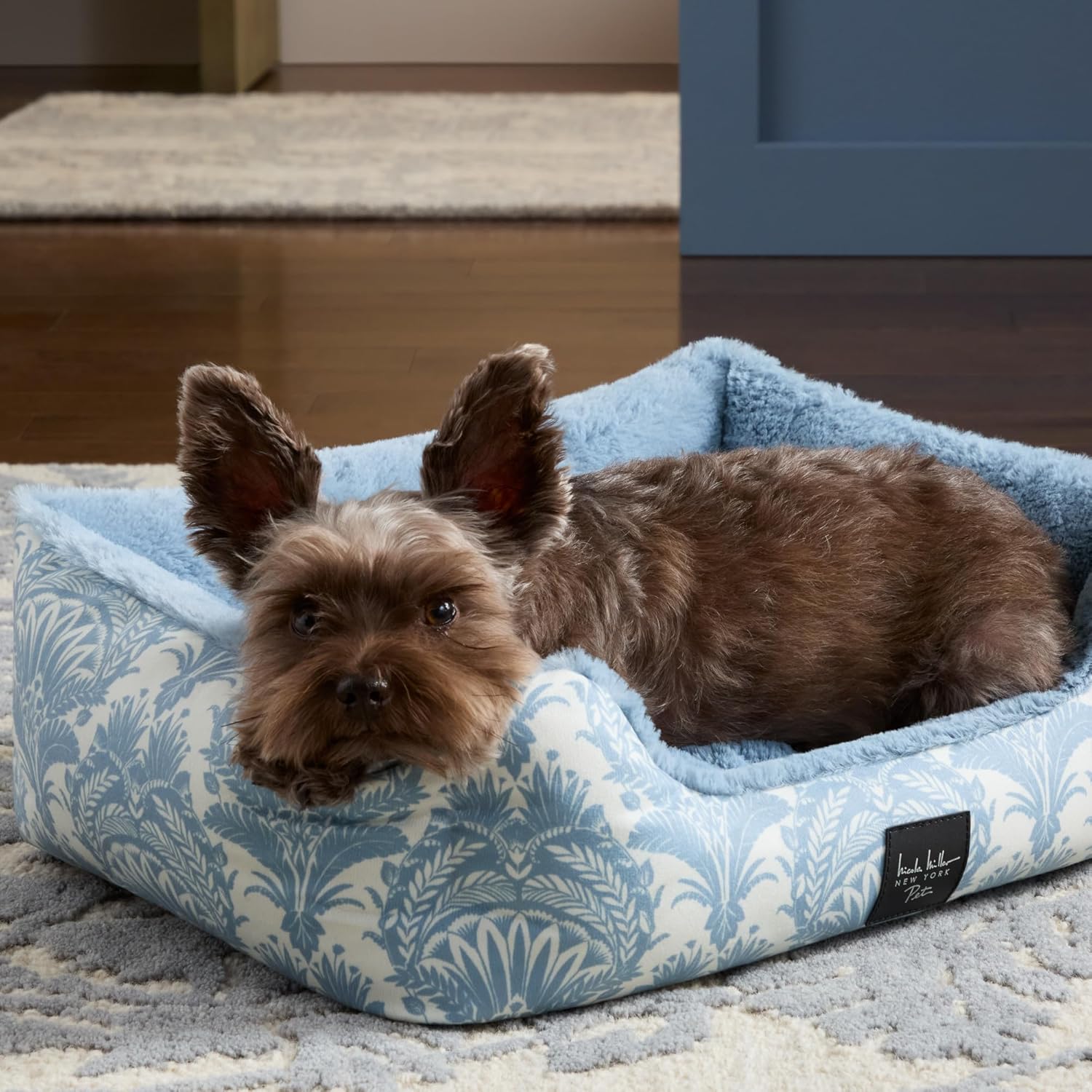 Nicole Miller New York PET Mod Damask Plushy Bolster Pet Bed, Cozy Calming, Non-Slip Bottom, Machine Washable Cover, Blue, Extra Small 19x15x6 Nicole Miller New York PET Mod Damask Plushy Bolster Pet Bed, Cozy Calming, Non-Slip Bottom, Machine Washable Cover, Blue, Extra Small 19x15x6